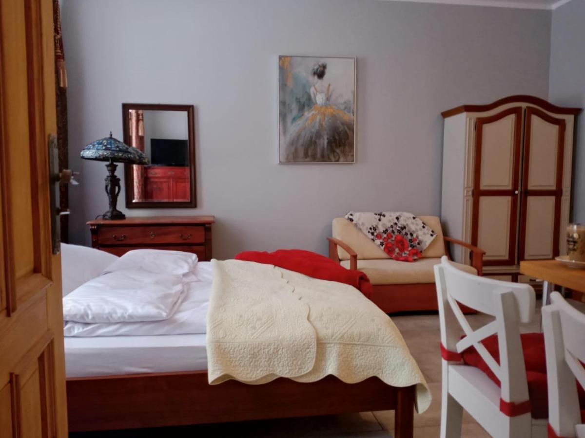 Sunny Bear Bed & Breakfast Jelenia Gora Exterior photo